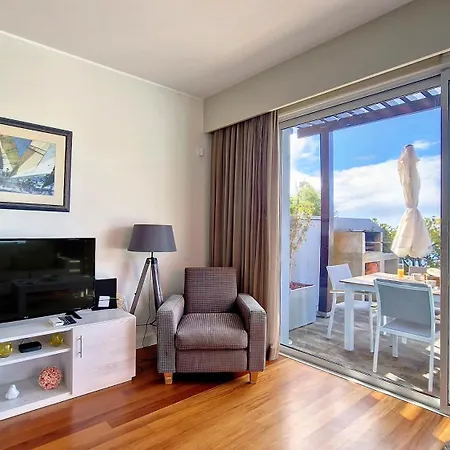 Villa Laura By Lovelystay Calheta  Exterior photo